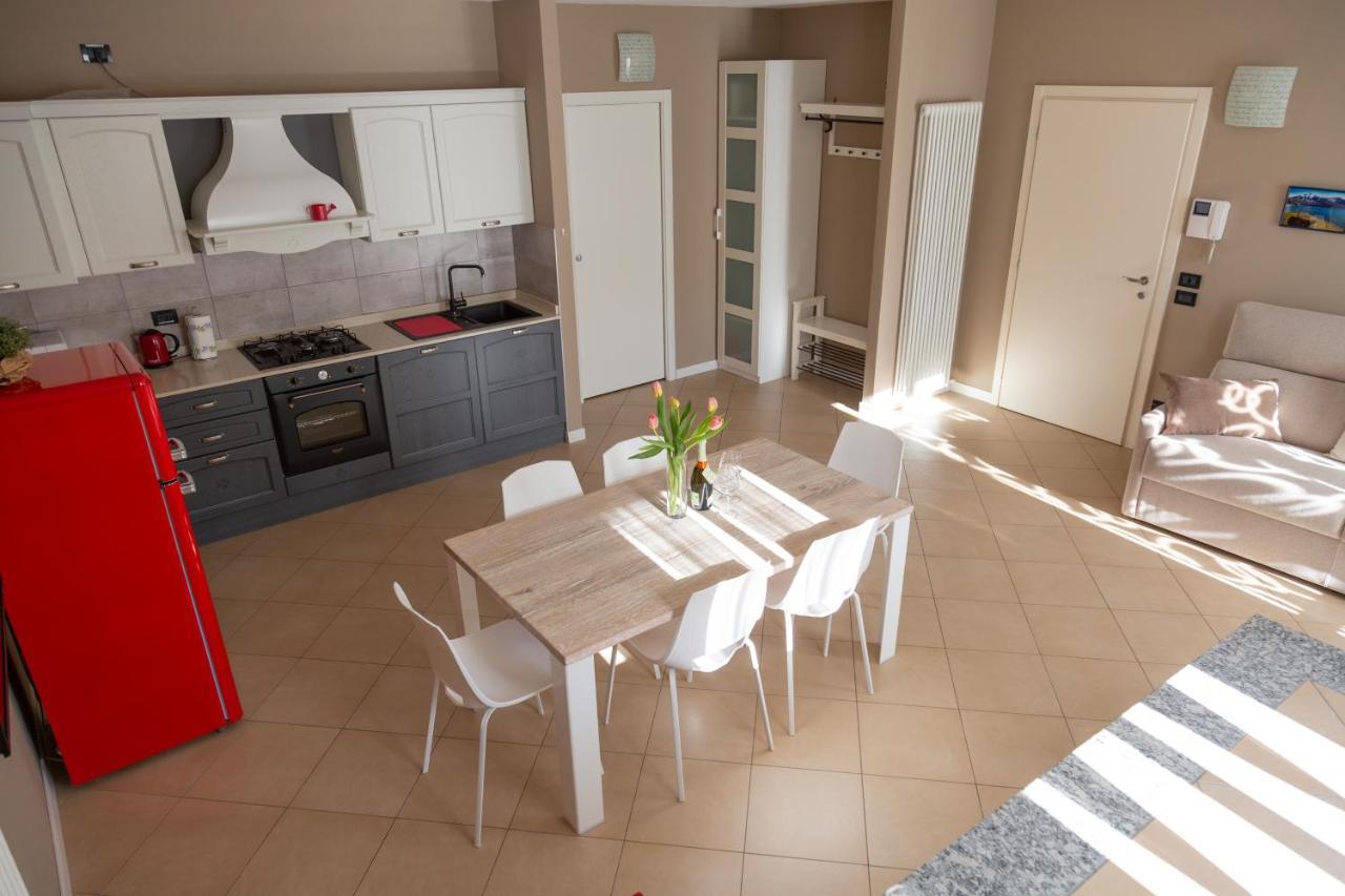 Bellagio Love apartment Pool Near lake Free parking Esterno foto