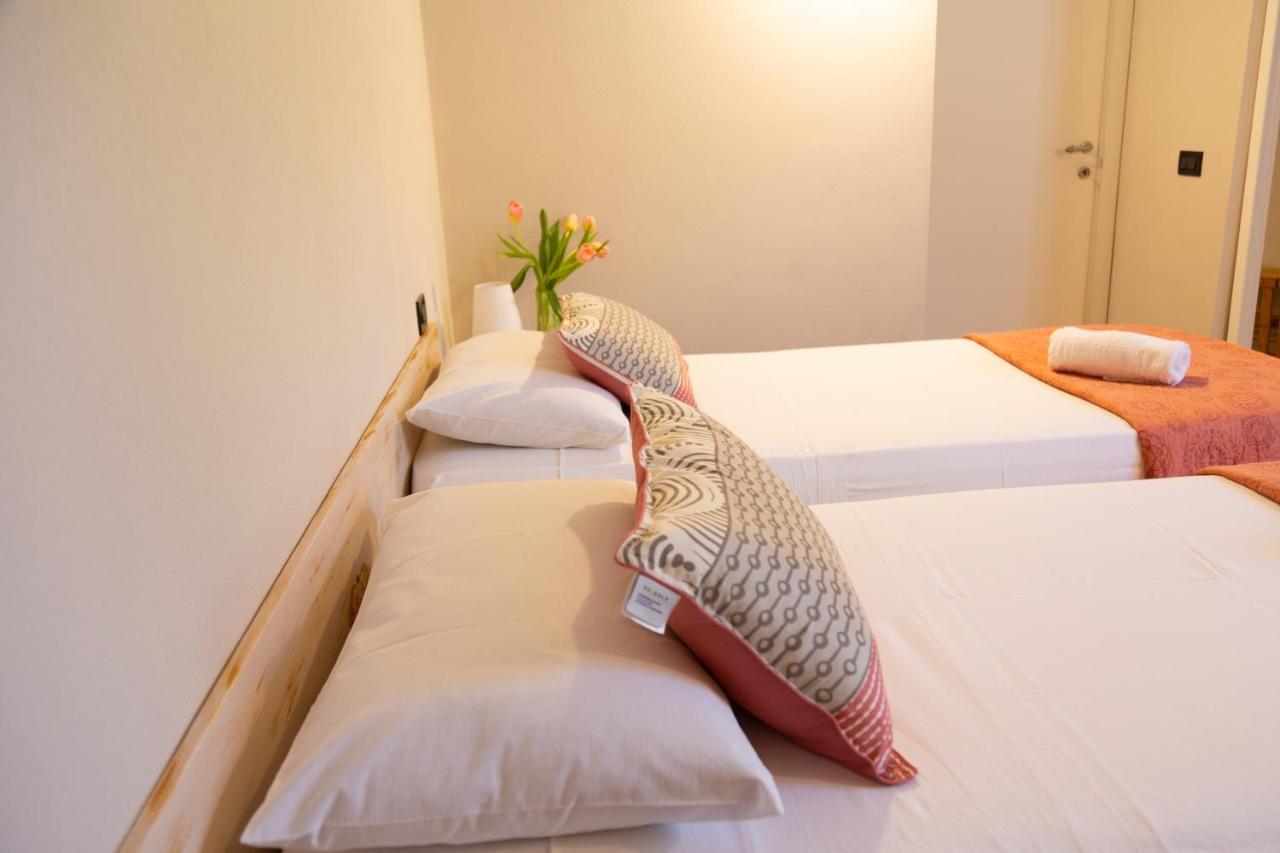 Bellagio Love apartment Pool Near lake Free parking Esterno foto